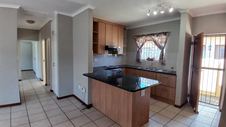 3 Bedroom Property for Sale in Sandbaai Western Cape